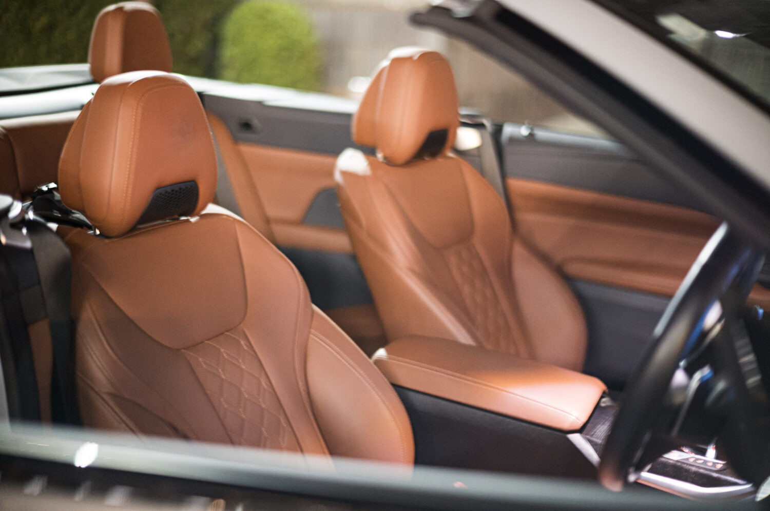 BMW・420iカブリオレ（2023）軽やかな優男