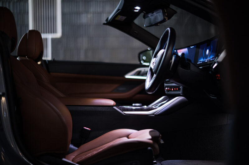 BMW・420iカブリオレ（2023）軽やかな優男