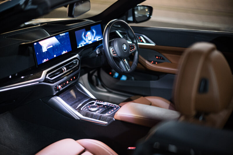 BMW・420iカブリオレ(2023)軽やかな優男