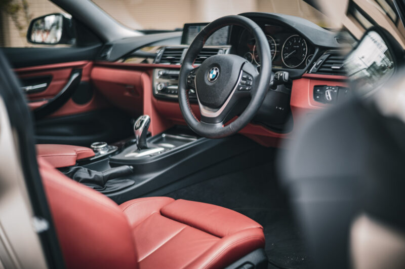 BMW・435iクーペ（2014）仕様の美に宿る、余裕という価値