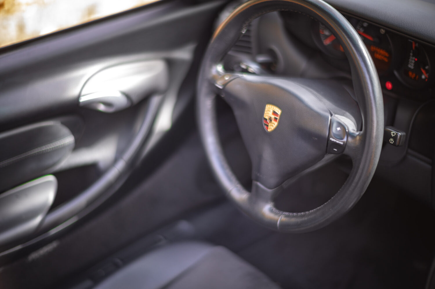 ポルシェ・ボクスター 2.7(2004)手のひらに伝わるポルシェ