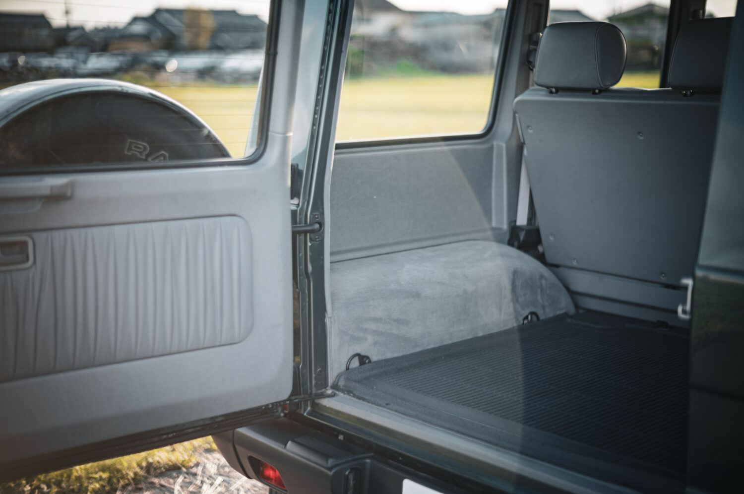 メルセデス・ベンツ・300GE（1993）オーガニックに整う時間