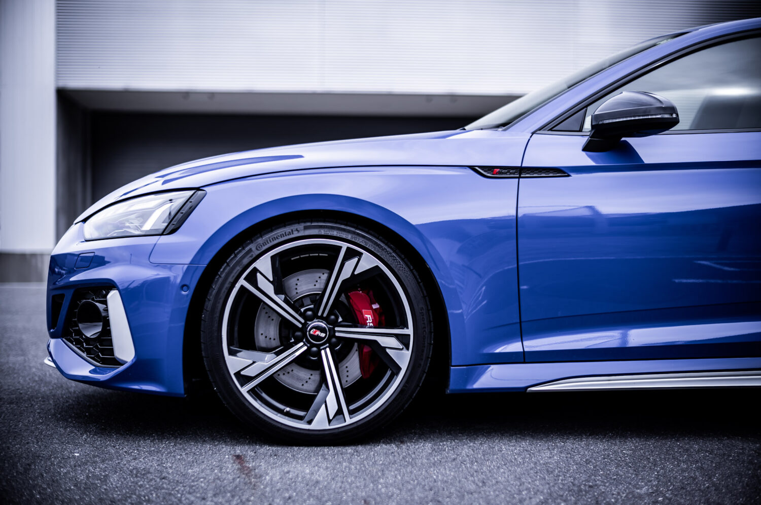 アウディ・RS5スポーツバック（2021）誇り高き、ちょうど真ん中