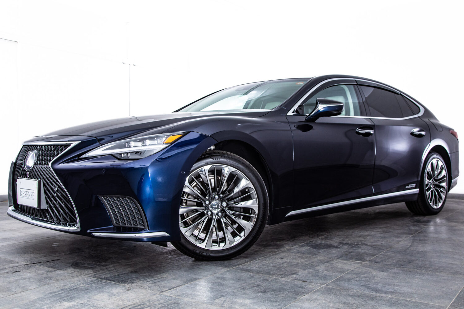 LS500h バージョンL 4WD