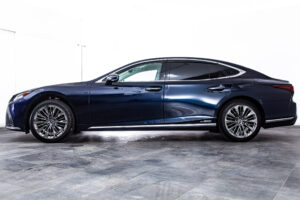 LS500h バージョンL 4WD