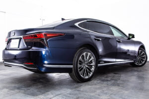 LS500h バージョンL 4WD