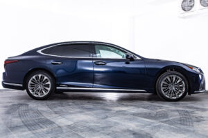 LS500h バージョンL 4WD