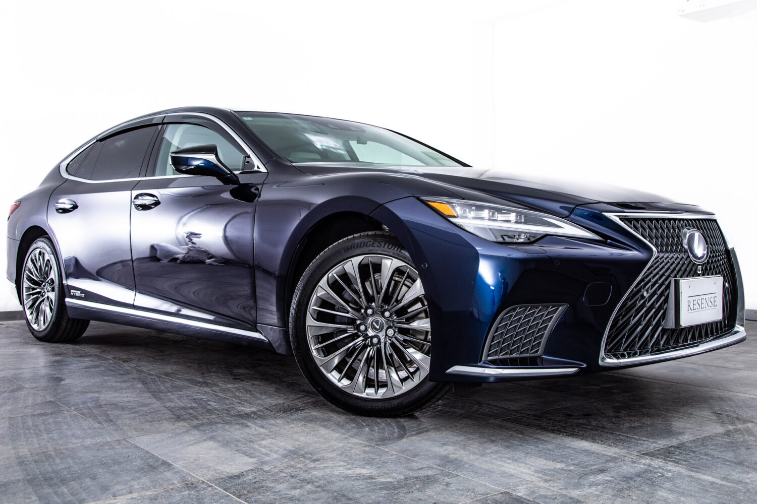 LS500h バージョンL 4WD