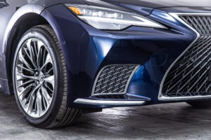 LS500h バージョンL 4WD