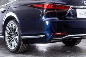 LS500h バージョンL 4WD