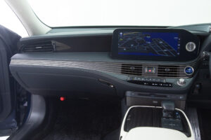 LS500h バージョンL 4WD