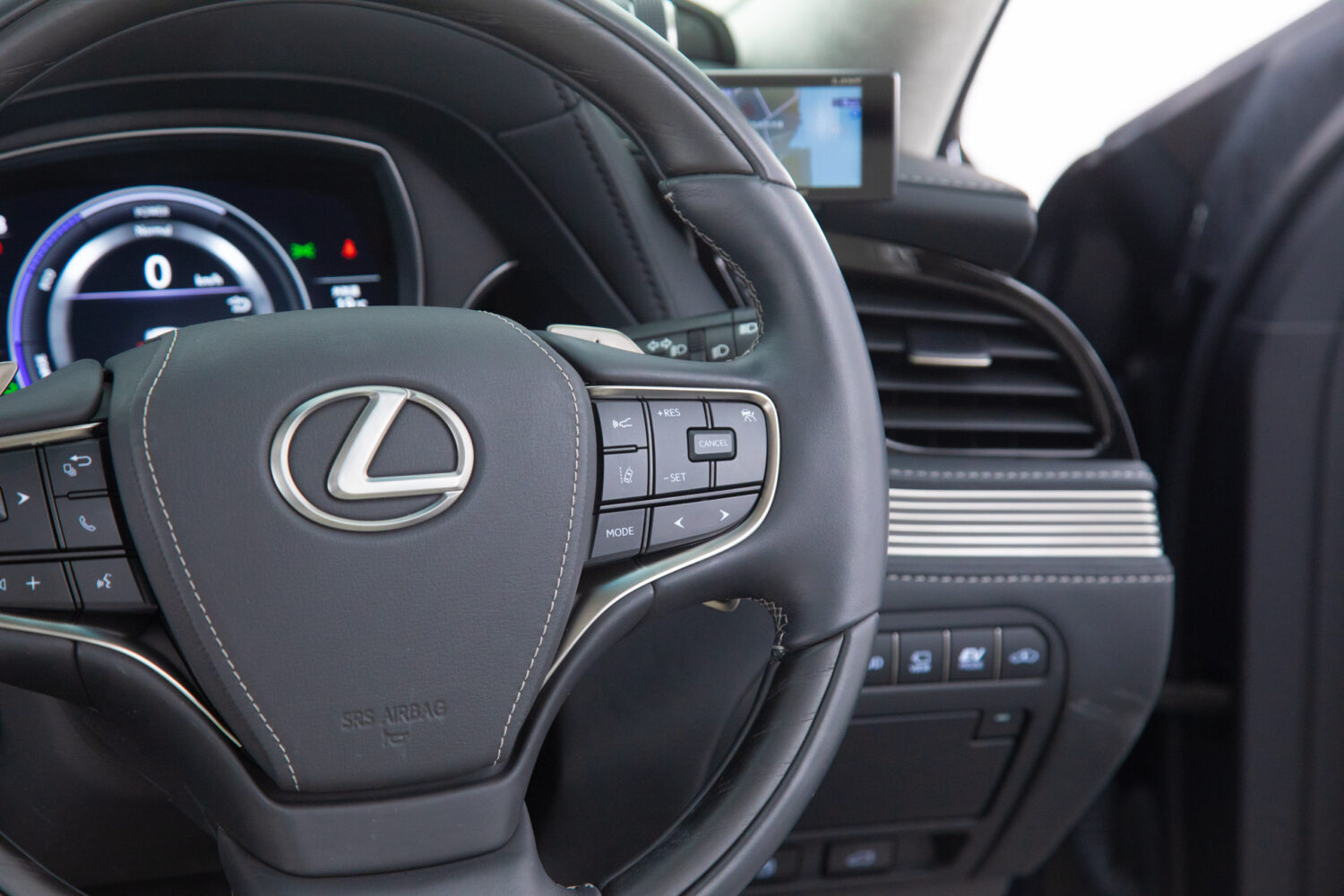 LS500h バージョンL 4WD