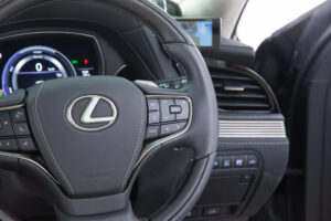 LS500h バージョンL 4WD