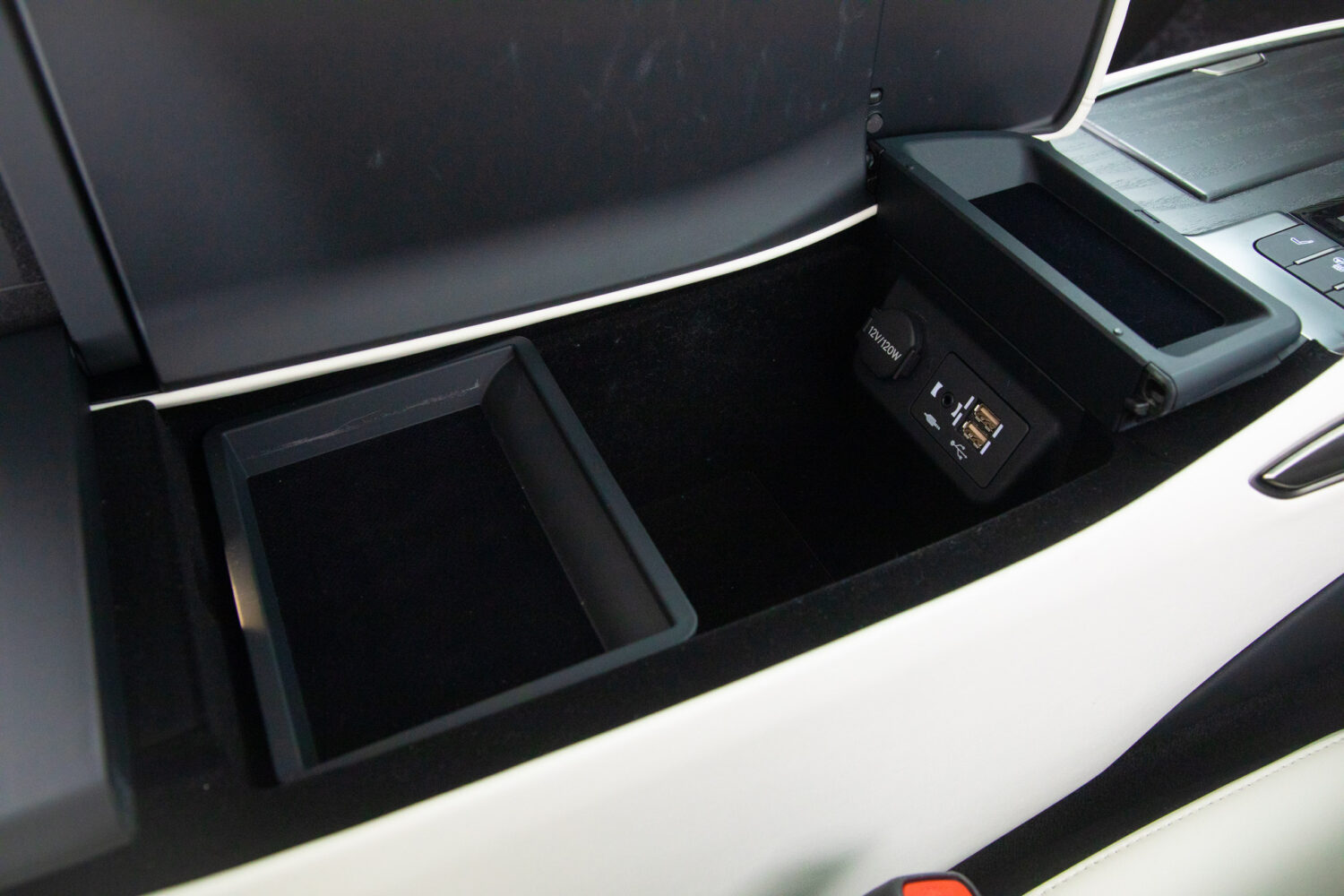 LS500h バージョンL 4WD