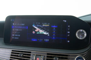 LS500h バージョンL 4WD