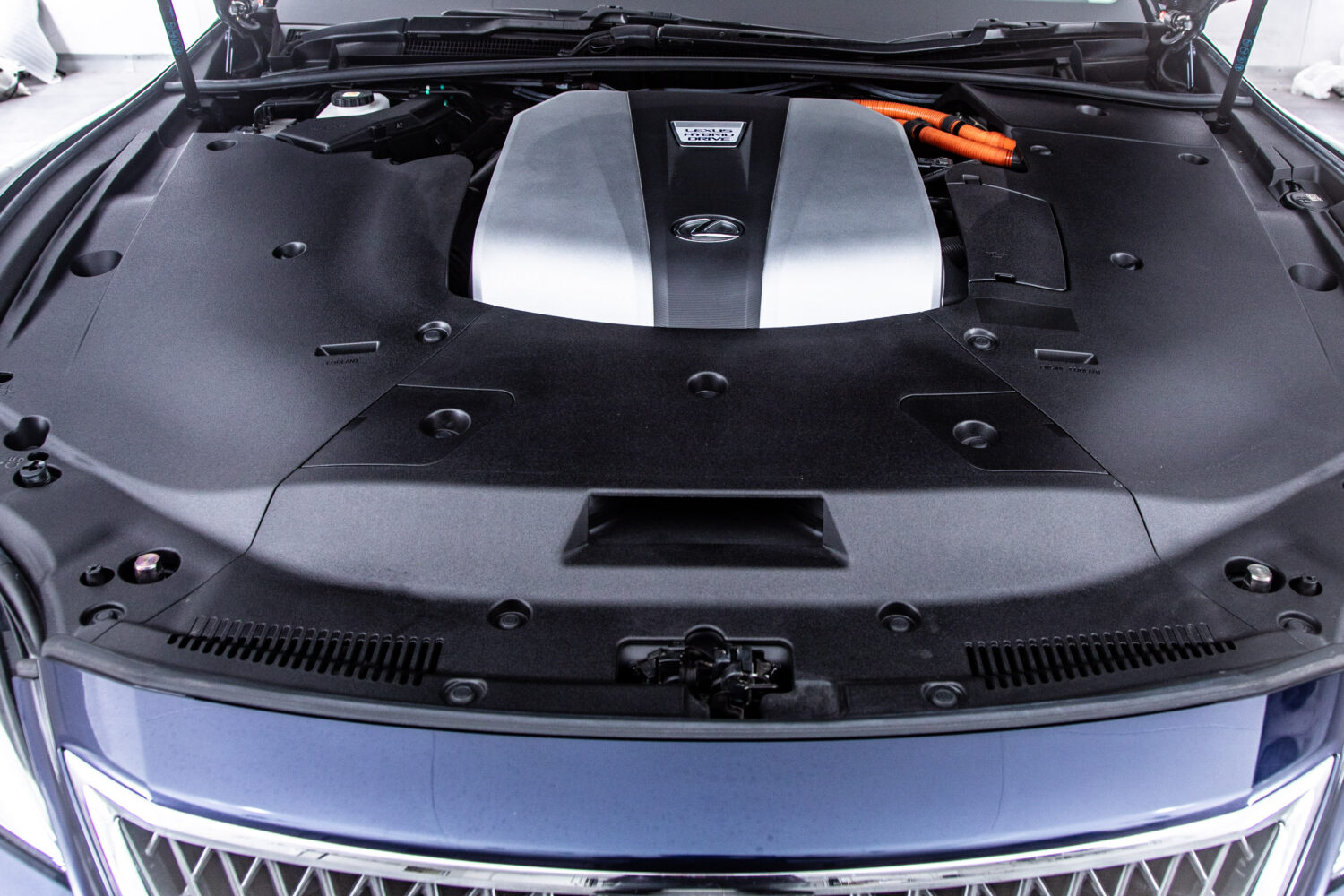 LS500h バージョンL 4WD