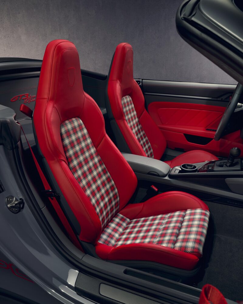 高回転自然吸気エンジン×MT×カブリオレ　新型ポルシェ911 GT3 S/C