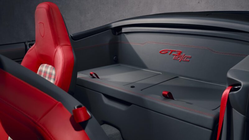 高回転自然吸気エンジン×MT×カブリオレ　新型ポルシェ911 GT3 S/C
