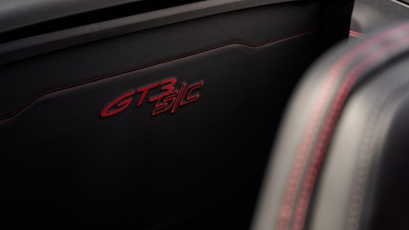 高回転自然吸気エンジン×MT×カブリオレ　新型ポルシェ911 GT3 S/C