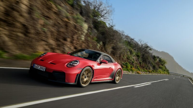 高回転自然吸気エンジン×MT×カブリオレ　新型ポルシェ911 GT3 S/C