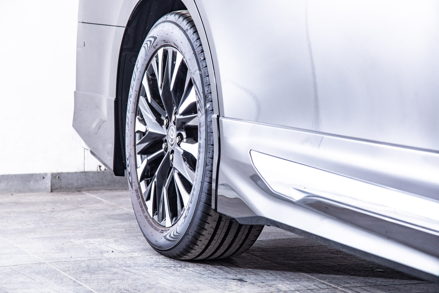 アルファード スぺーシャスラウンジ HEV2.5 4WD