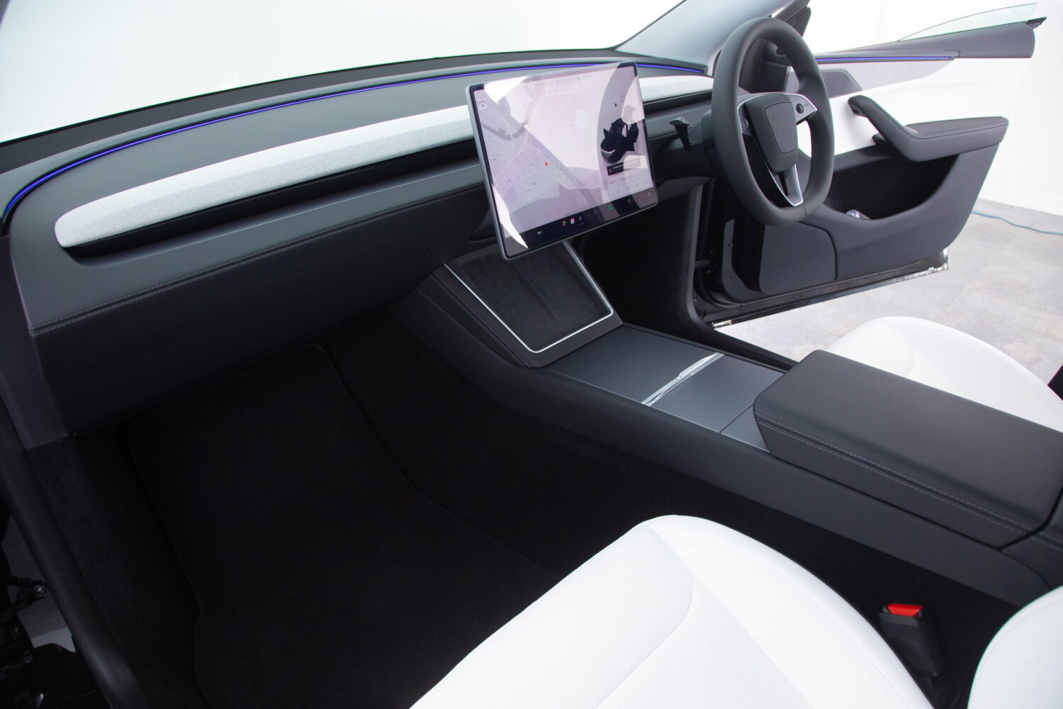 モデルY ロングレンジ 4WD