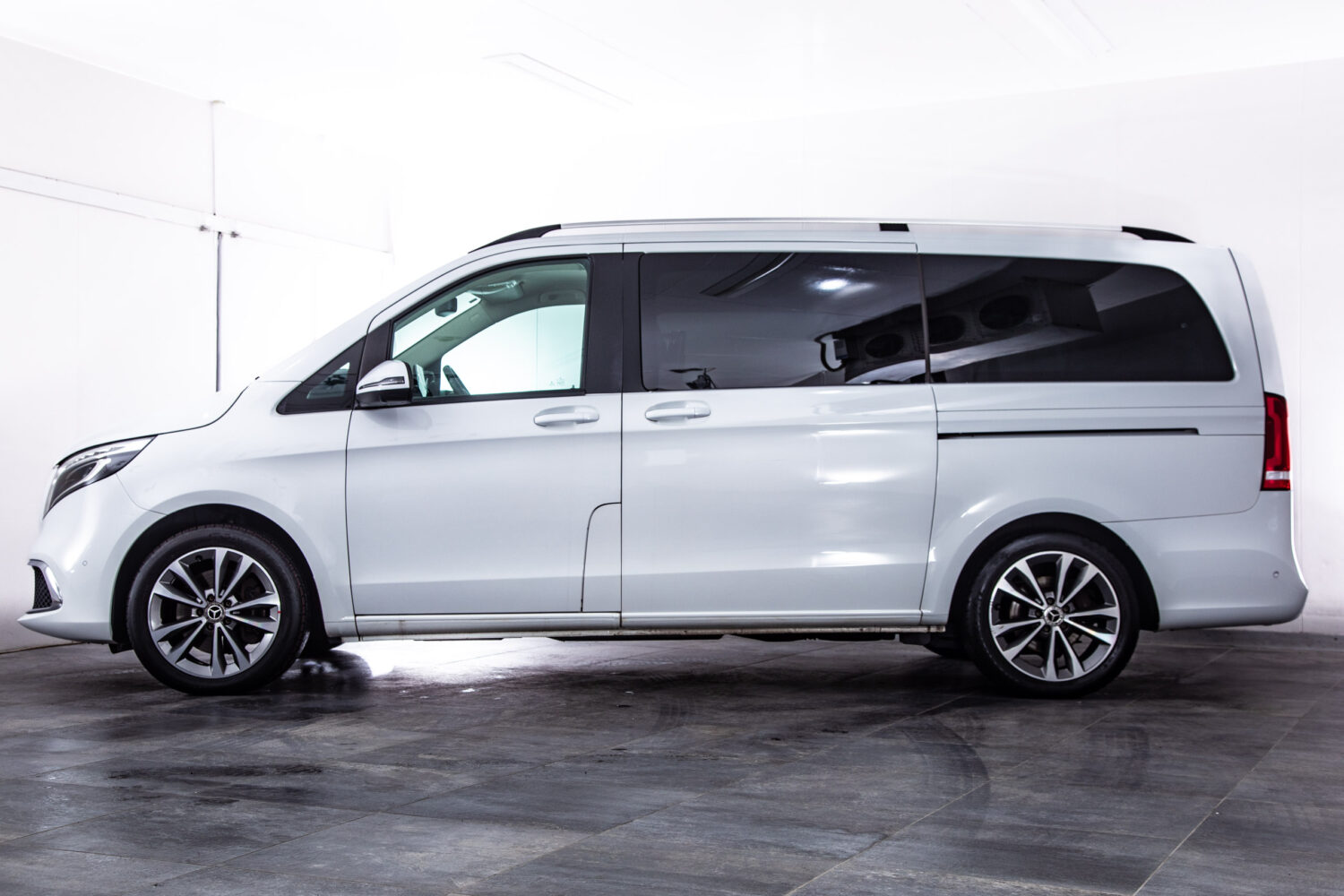 V220d アバンギャルド ロング