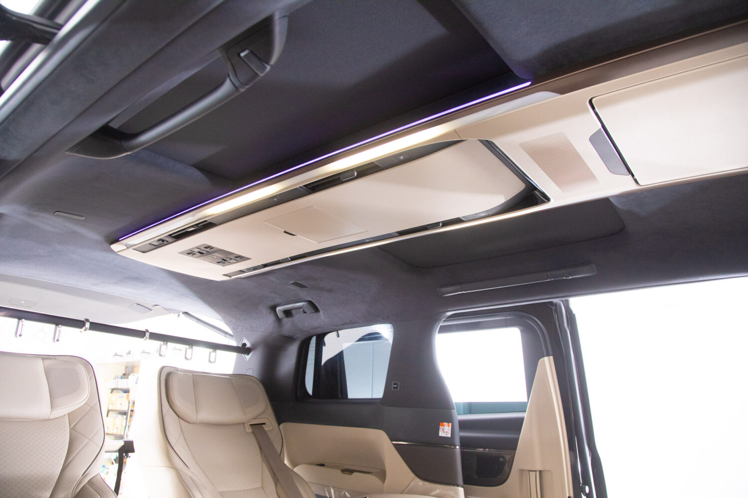 アルファード スぺーシャスラウンジ HEV2.5 4WD