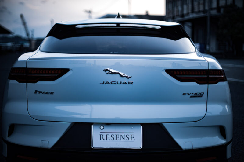 ジャガー・Iペイス SE（2020）スポーツカーの血統