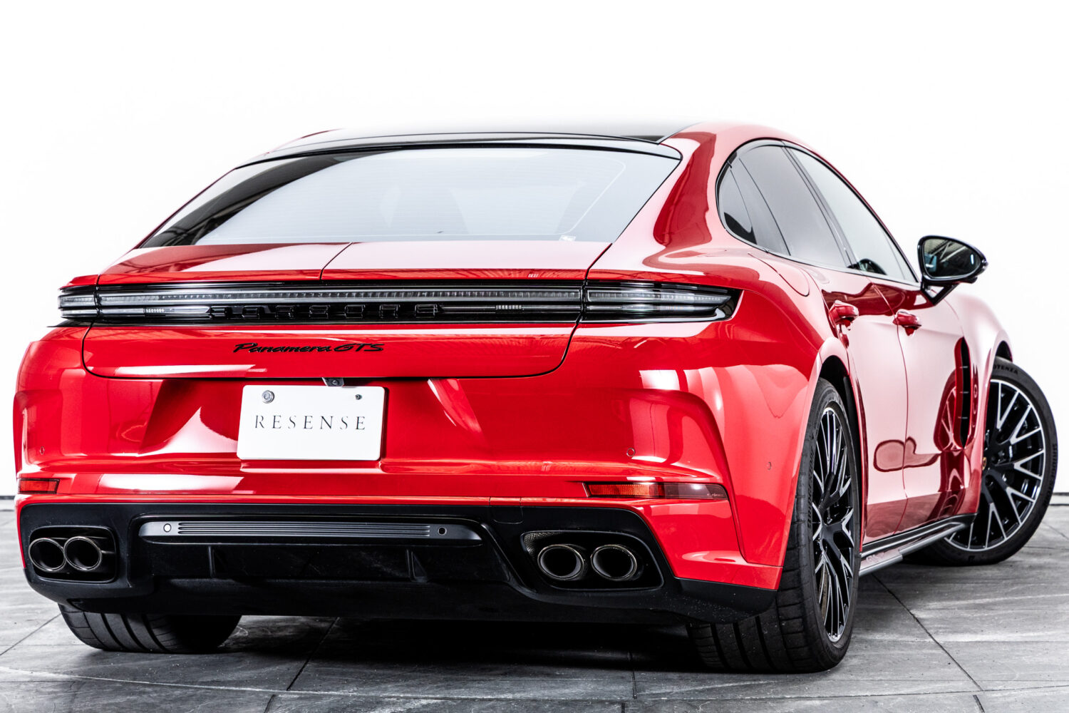 パナメーラ GTS 4WD