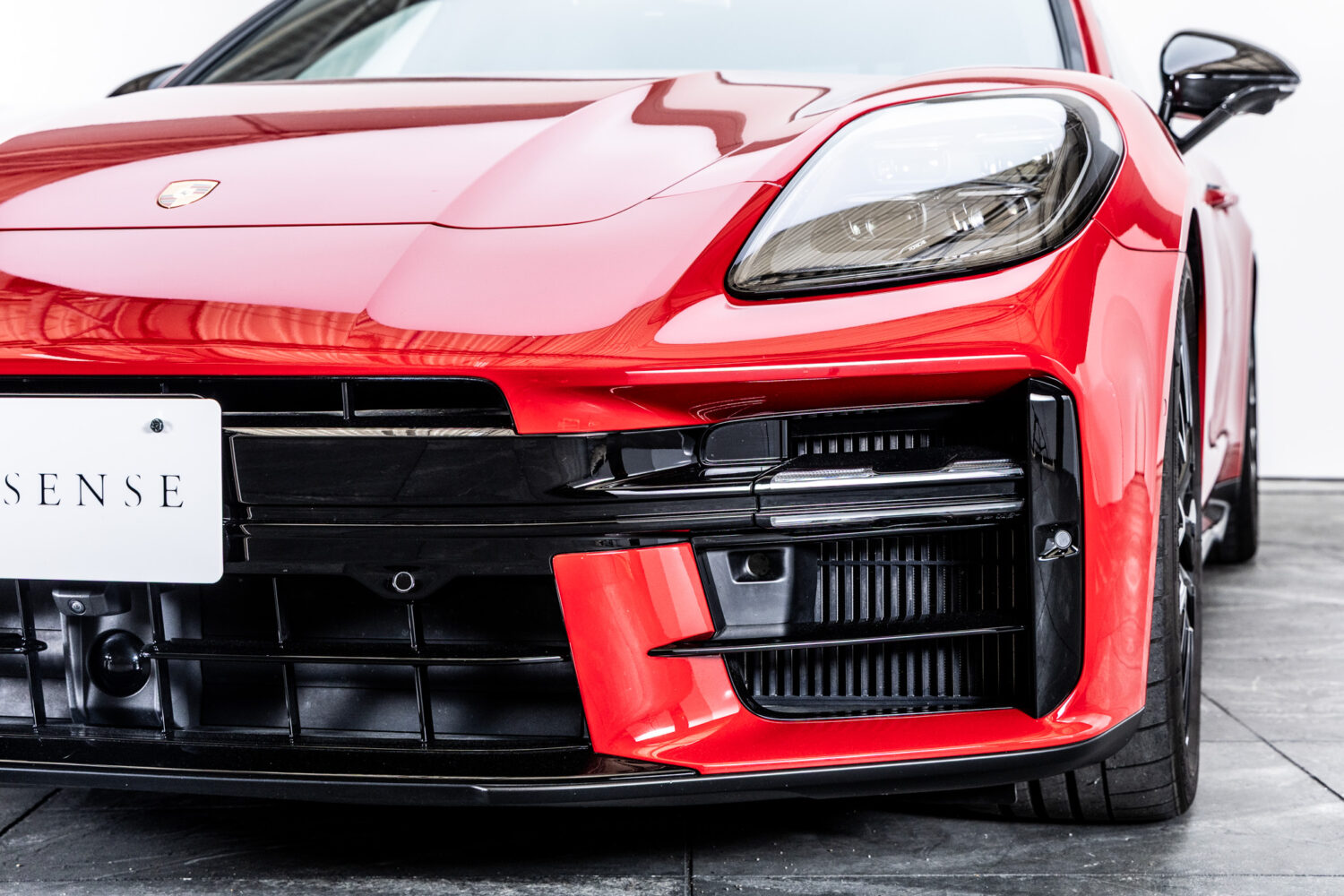 パナメーラ GTS 4WD