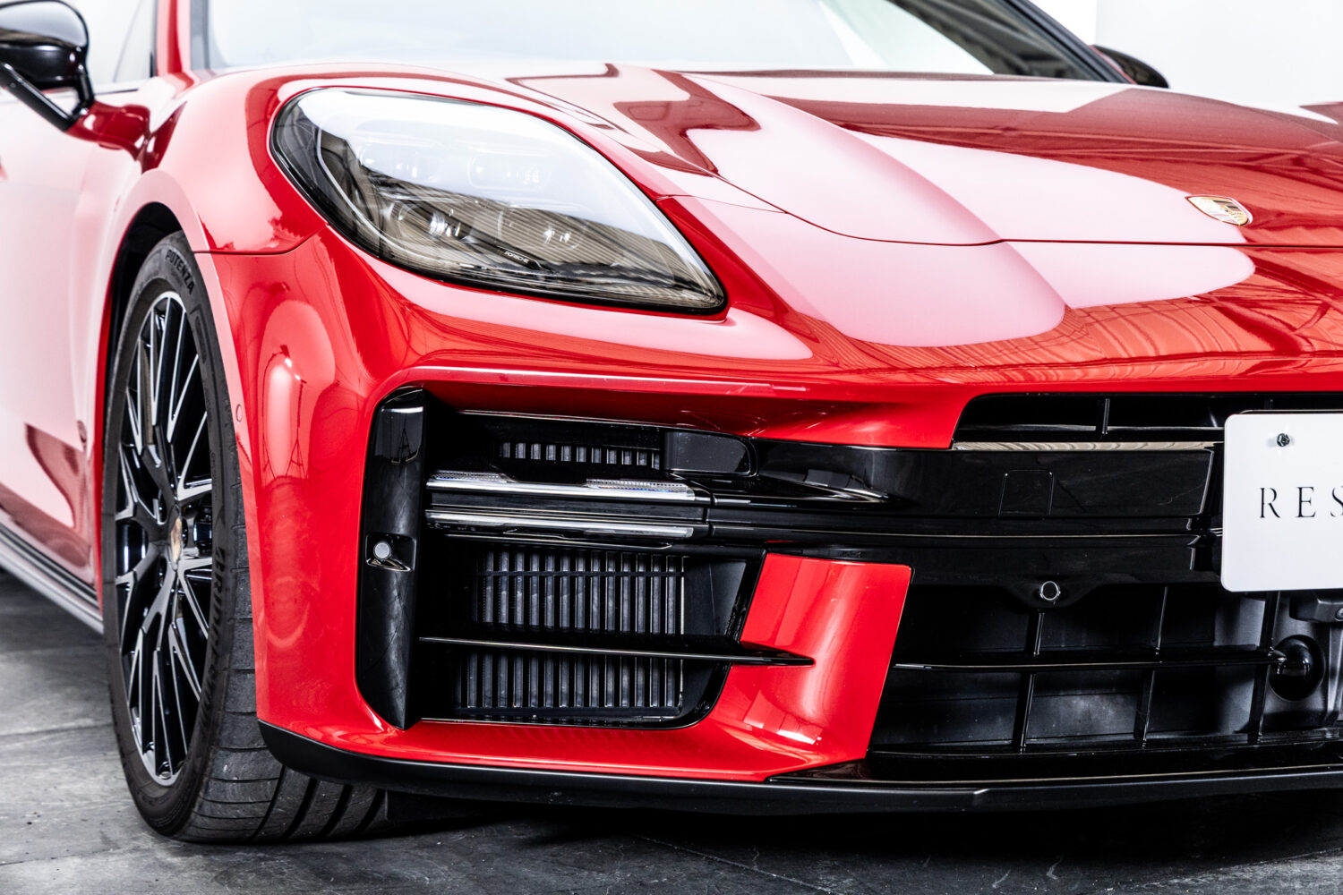 パナメーラ GTS 4WD