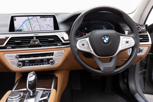 7シリーズ 750i xドライブ ラグジュアリー 4WD