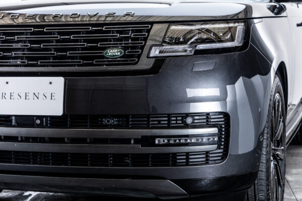 レンジローバー オートバイオグラフィ 3.0L P550e SWD 4WD