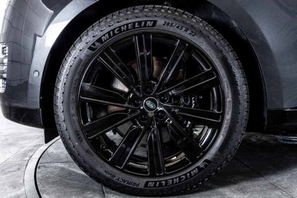 レンジローバー オートバイオグラフィ 3.0L P550e SWD 4WD