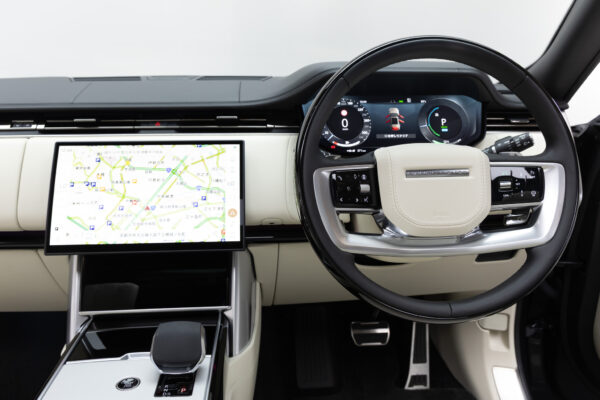 レンジローバー オートバイオグラフィ 3.0L P550e SWD 4WD