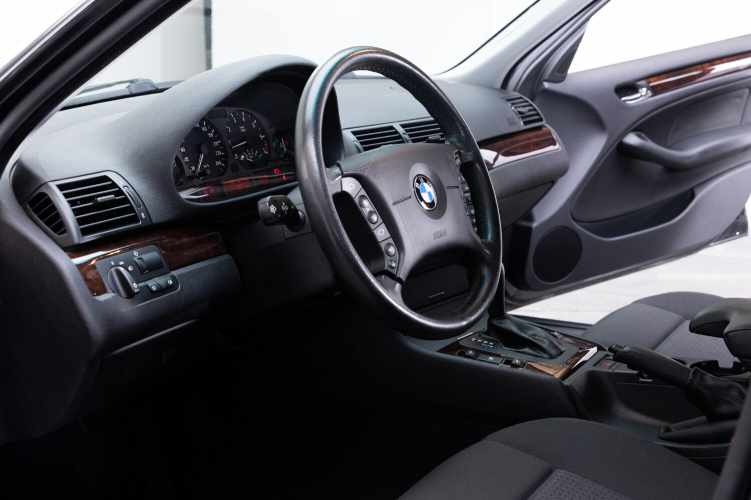 3シリーズ 325i 左H