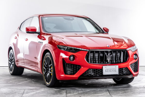 レヴァンテ  Fトリブート 4WD