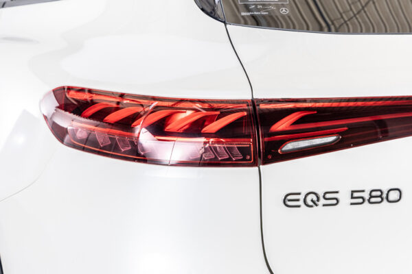 EQS SUV 580 4マチック スポーツ 4WD