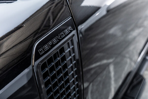 ディフェンダー110X DYNAMIC SE D300 4WD