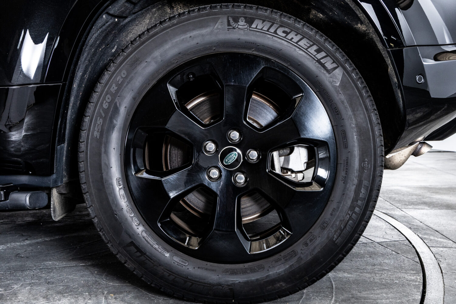 ディフェンダー110X DYNAMIC SE D300 4WD
