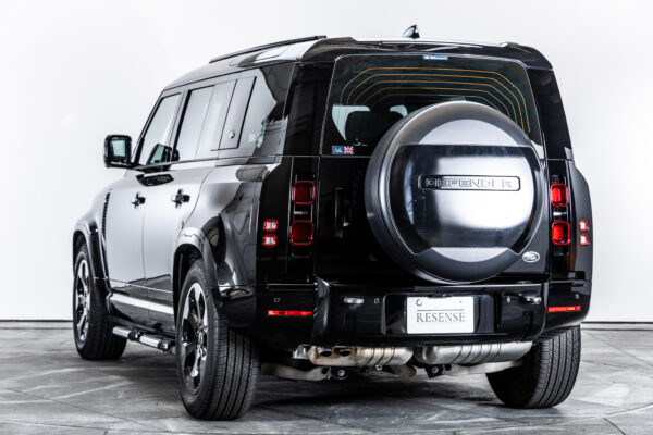 ディフェンダー110X DYNAMIC SE D300 4WD