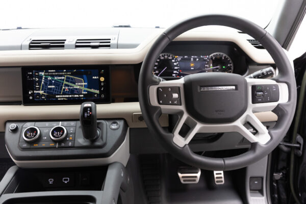 ディフェンダー110X DYNAMIC SE D300 4WD