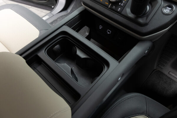 ディフェンダー110X DYNAMIC SE D300 4WD