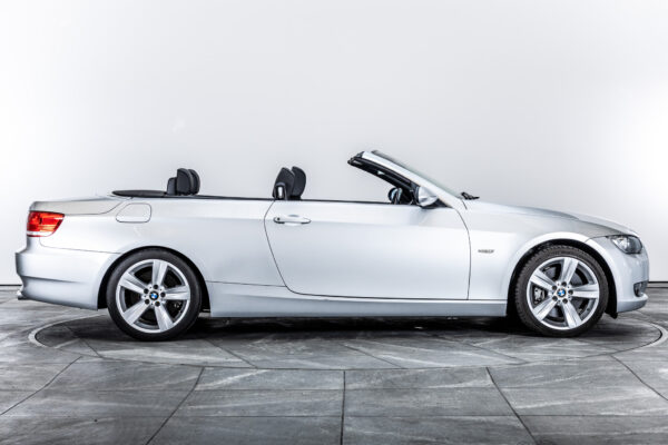 3シリーズカブリオレ　335i