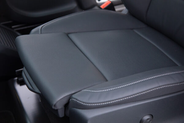 VクラスV220 d エクスクルーシブ ロング プラチナスイート ディーゼルターボ