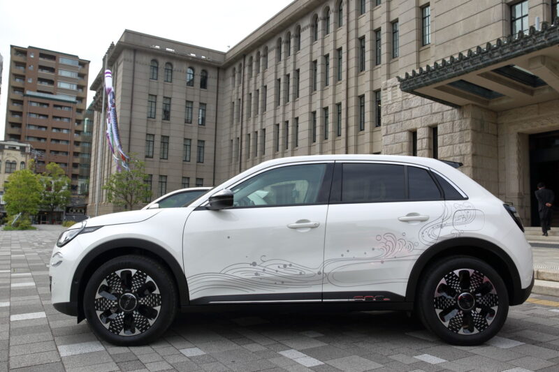 京都府京都市の公用車として寄納　フィアット600e　姉妹都市提携60周年の節目