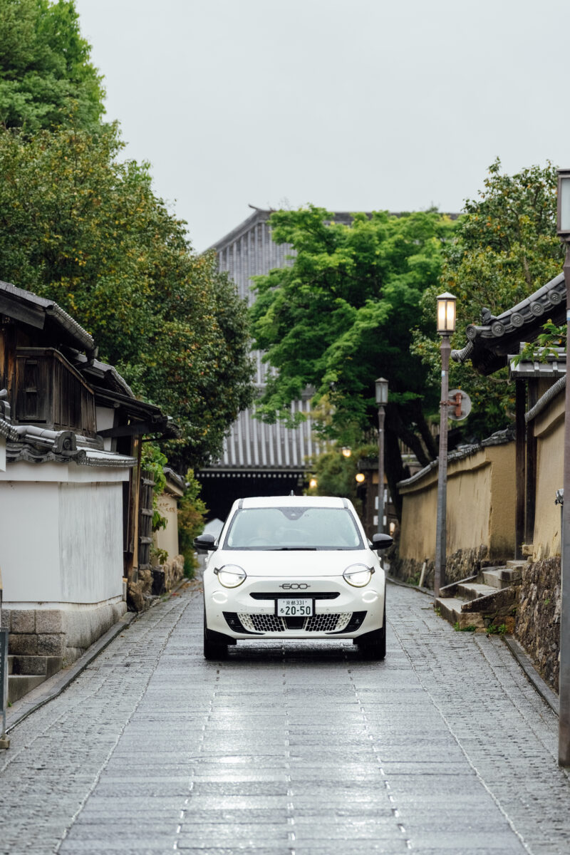 京都府京都市の公用車として寄納　フィアット600e　姉妹都市提携60周年の節目