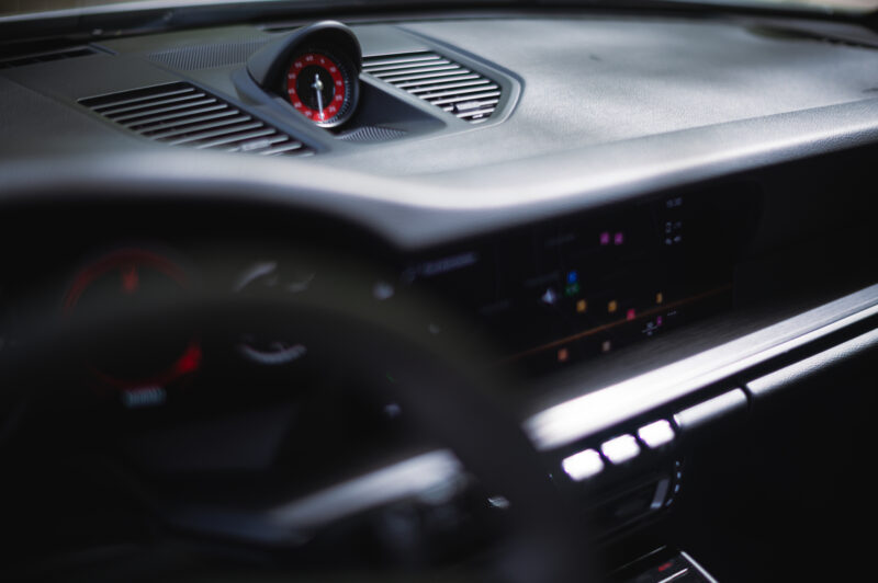 ポルシェ・911GTSカブリオレ（）生まれの地で深く読み解く