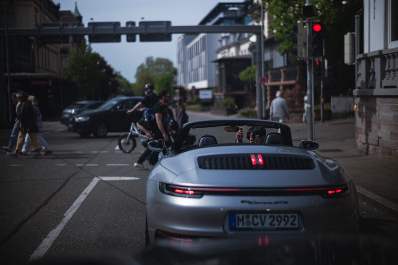 ポルシェ・911GTSカブリオレ（）生まれの地で深く読み解く